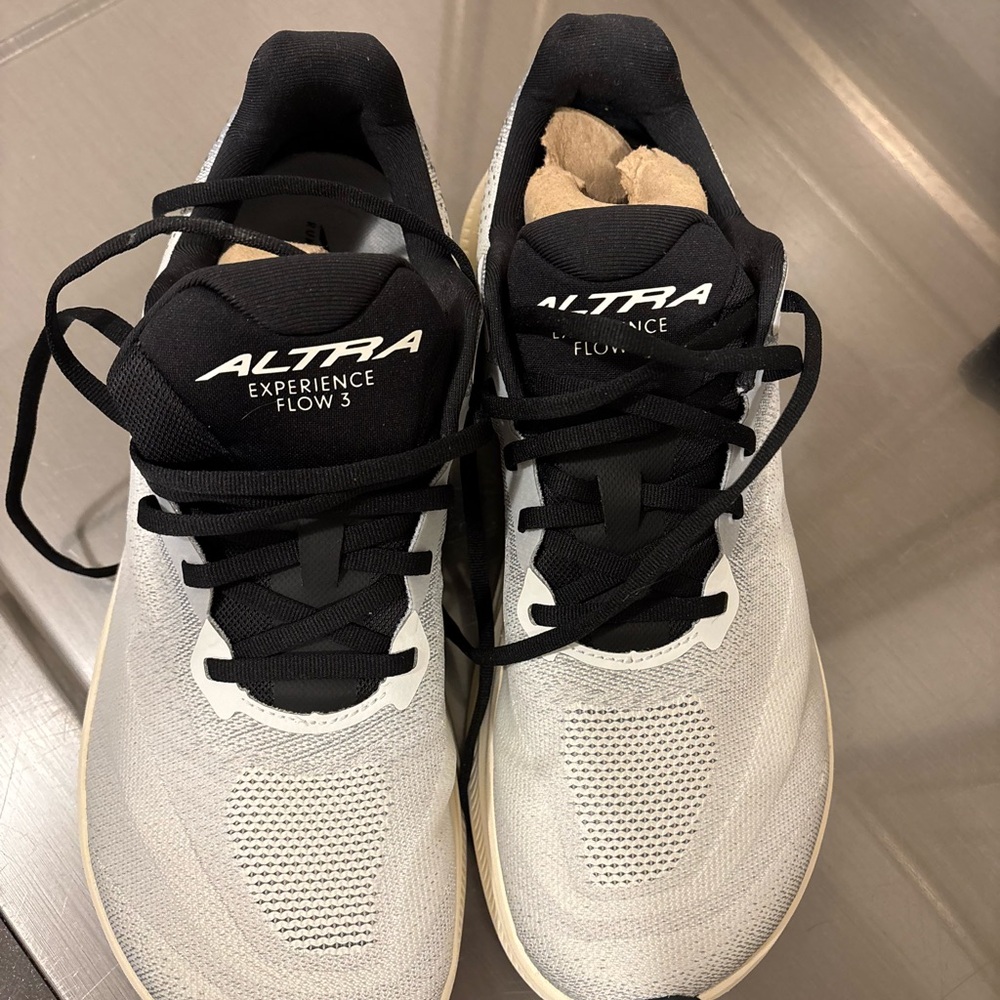 Altra Men's Experience Flow 3 Running Shoes - Black and White NWT - Picture 4 of 4